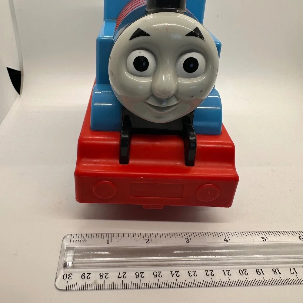 Thomas The Tank Engine Train Electric Toy Blue Red Face Lights‎ Sound Kids Play